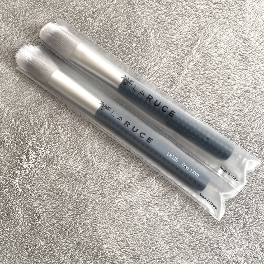 LaRuce Brush Set - LR304 Angle Brush & LR316 Duo Fibre Brush